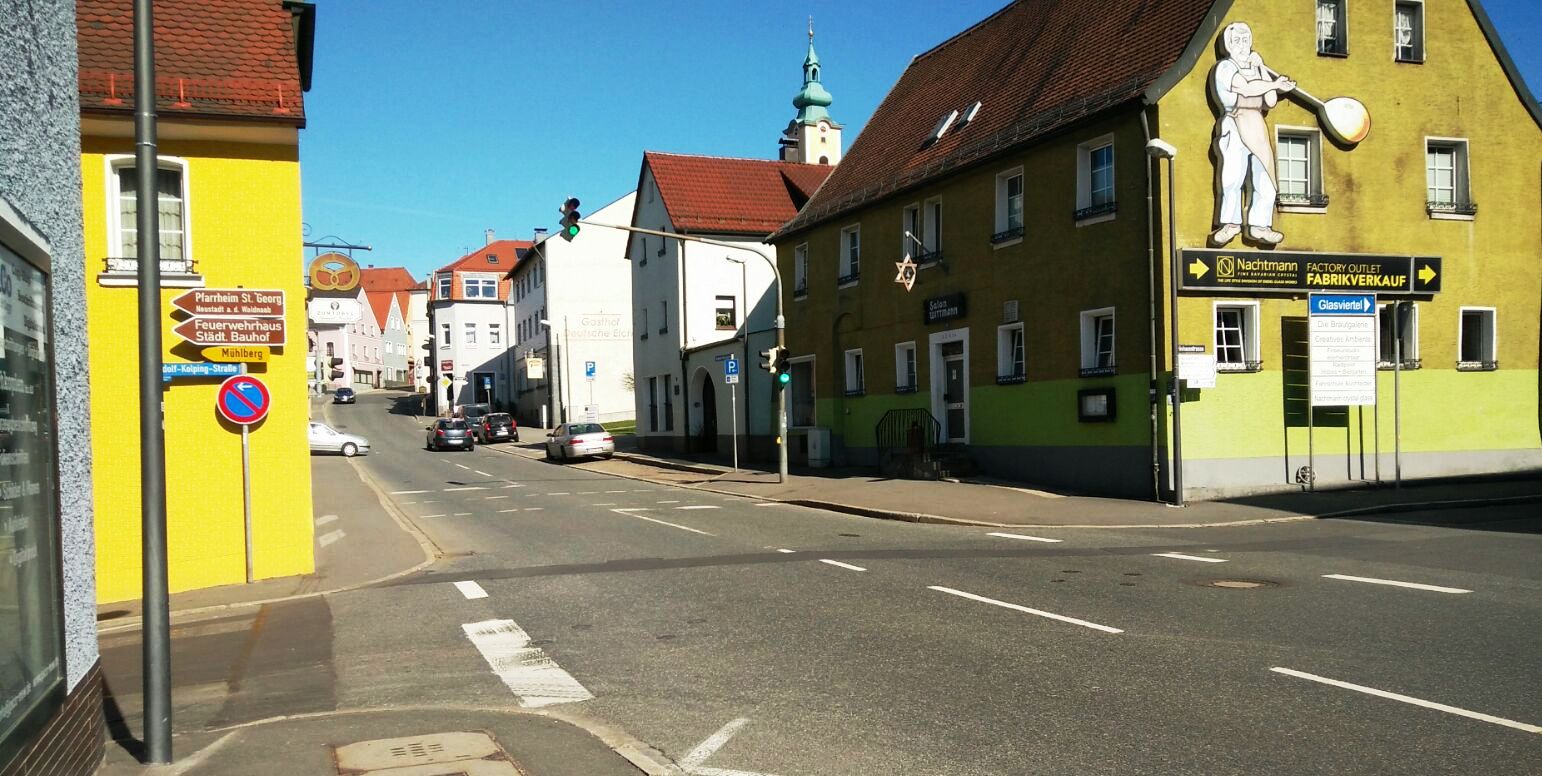 Neustadt Symbol Freyung Kreuzung Adolf-Kolping-Straße (3)