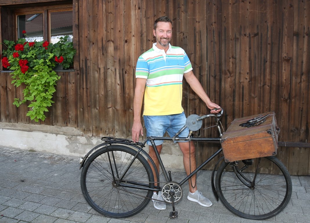 Norbert Weigert Reuth Kastl Scherenschleifer Rad Historischer Erntedankumzug 2020