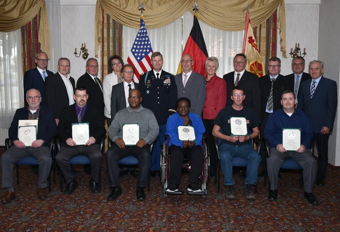OE-24mor-US-Ehrung-25Jahre