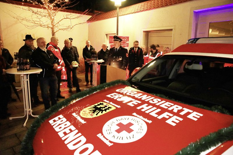 Kommandant Bernhard Schmidt stellte das neue Fahrzeug vor.