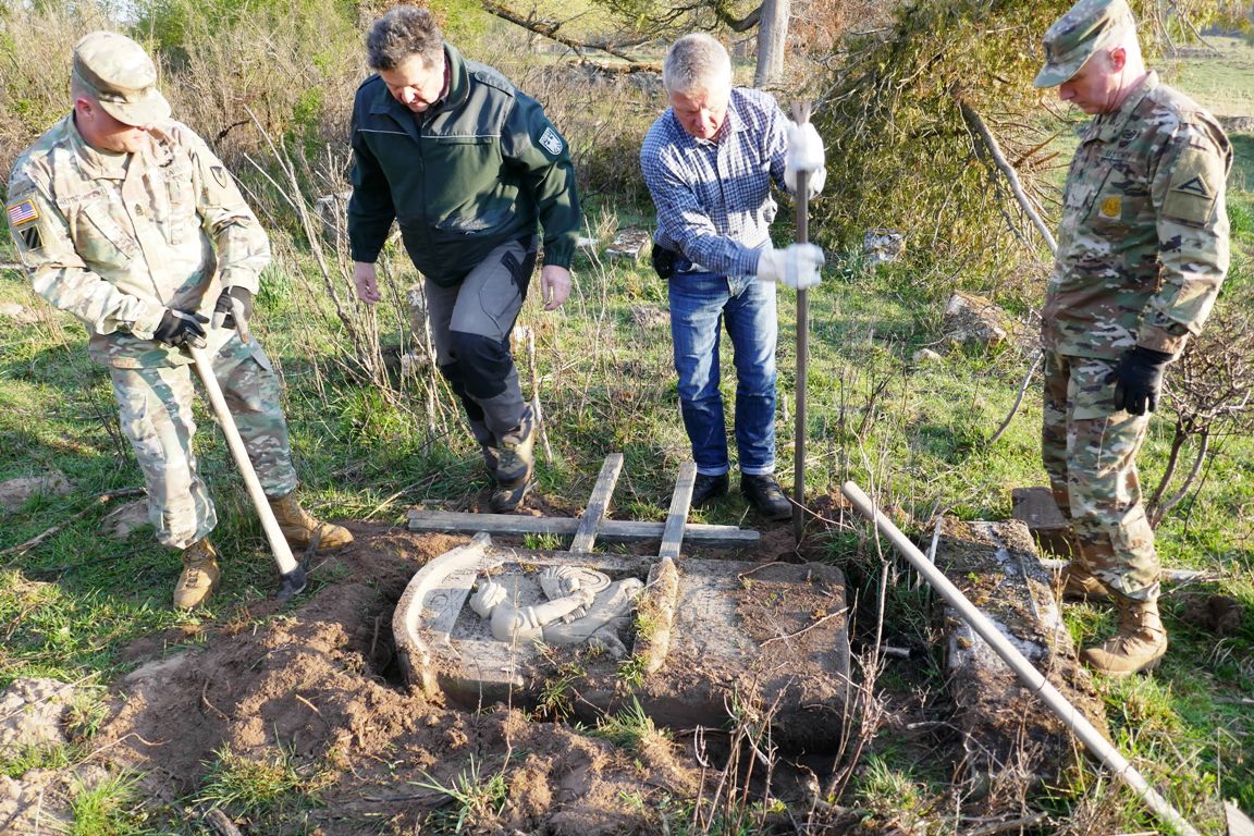 Pappenberg Grabsteine Bergung
