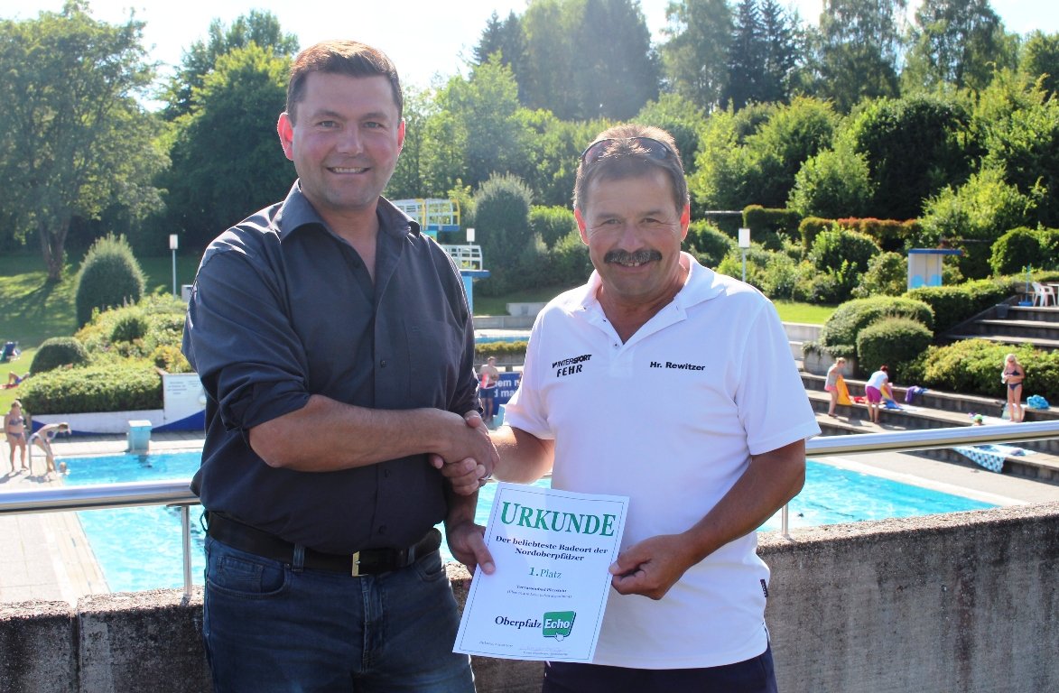 OberpfalzECHO Urkunde Pleystein Terrassenbad beliebtester Badeort der Nordoberpfalz