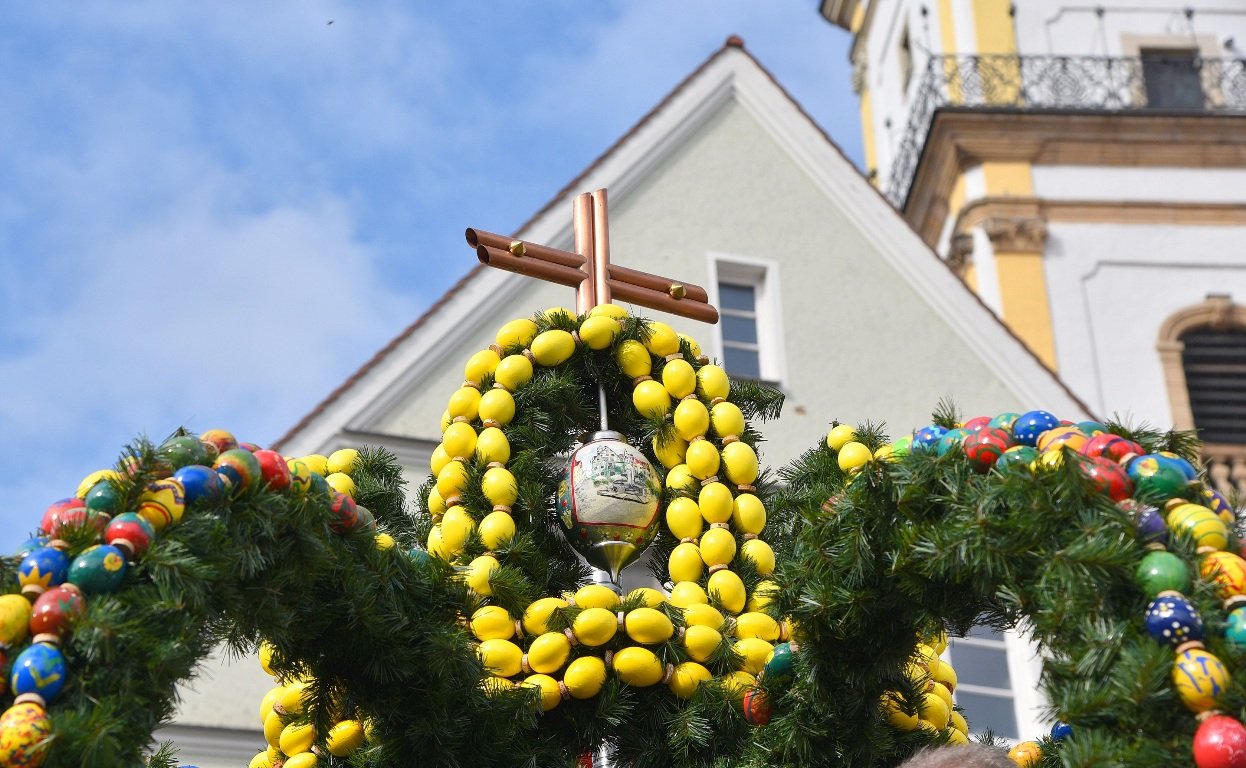 Karfreitagsliturgien und Ostermessen im Überblick