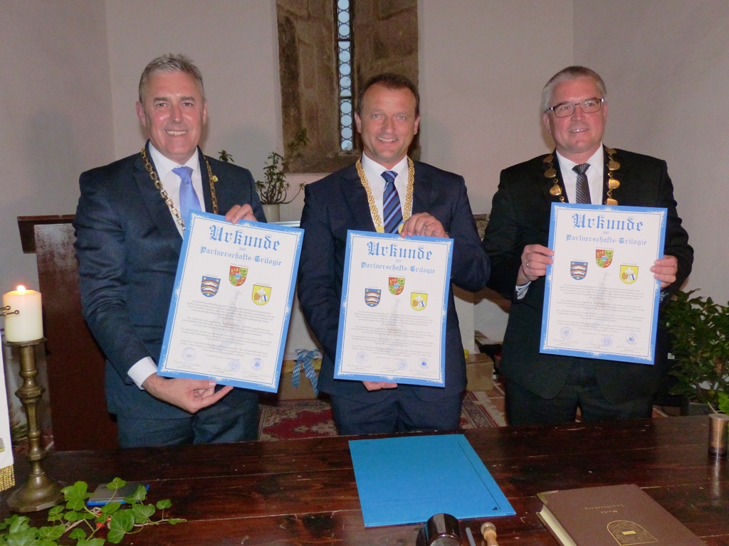 Städte-Trilogie besiegelt