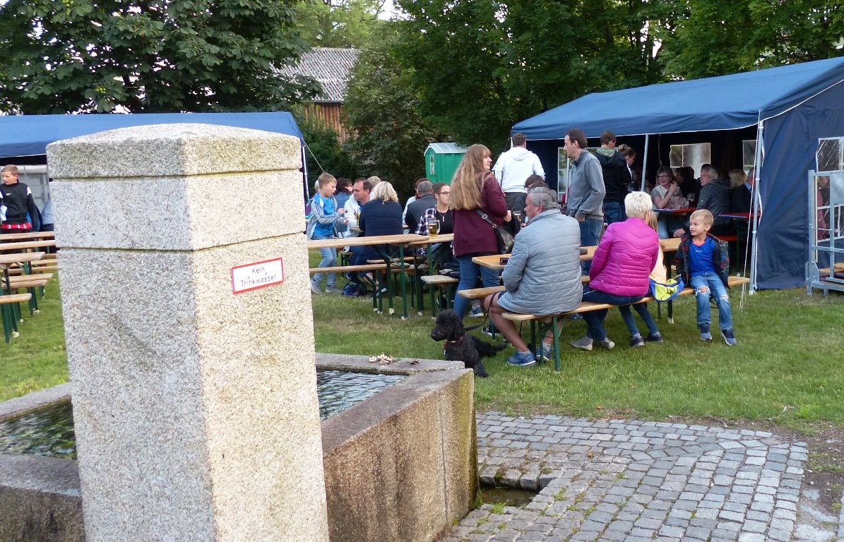 Brunnenfest in Neudorf: