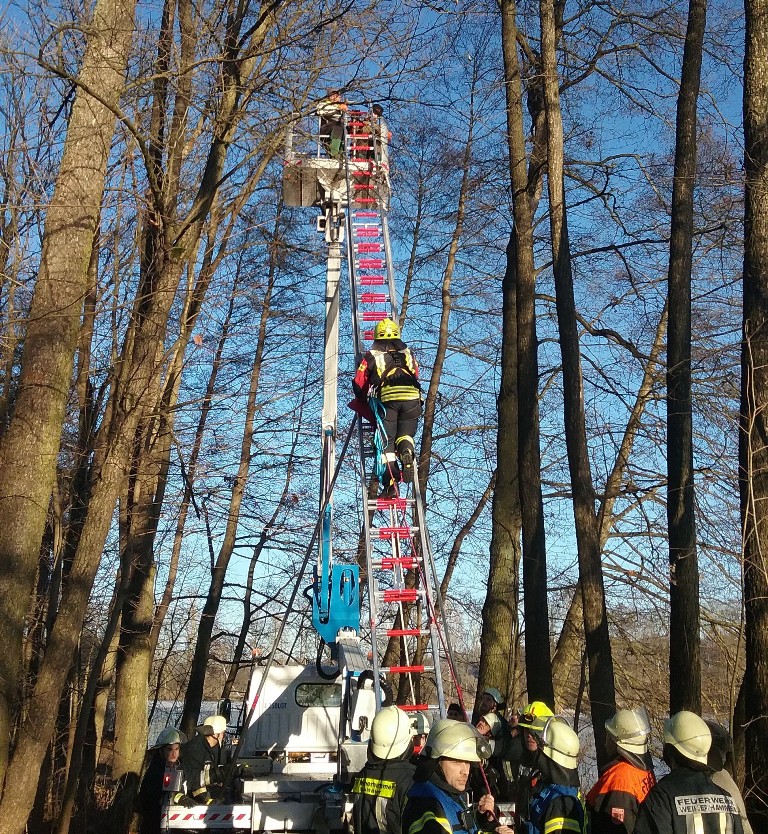 Personenrettung Weiherhammer Hubbühne