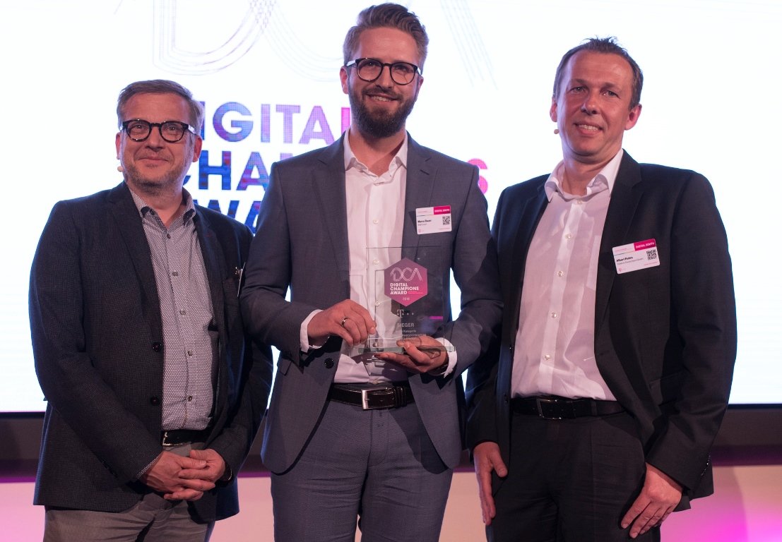 Preisverleihung Geschäftsführer Marco Bauer Digital Champions Award ausgezeichnet Bild BAM GmbH Digital Champions Award