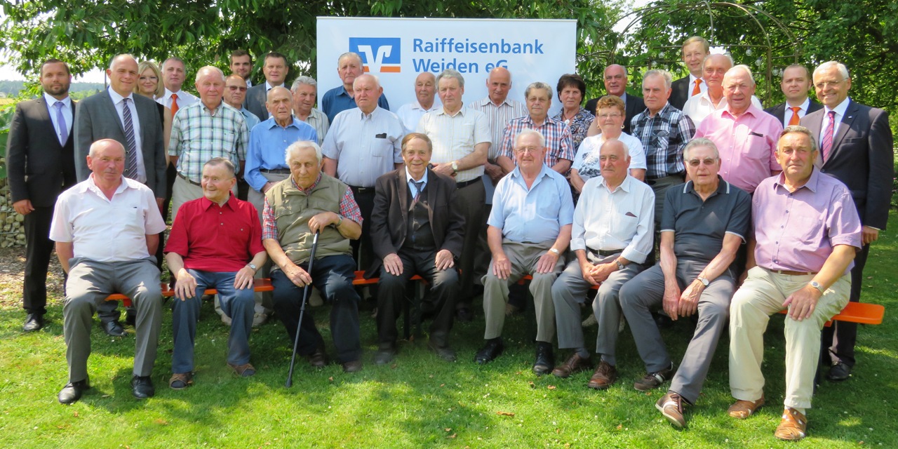 Raiffeisenbank weiden Jubiläum Ehrung