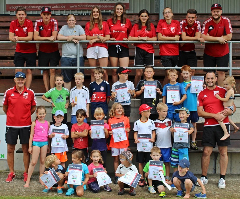 Ran an den Ball Ferienaktion Luhe Wildenau SC Luhe-Wildenau Fußball Kids Bilder Berndt Gradl7
