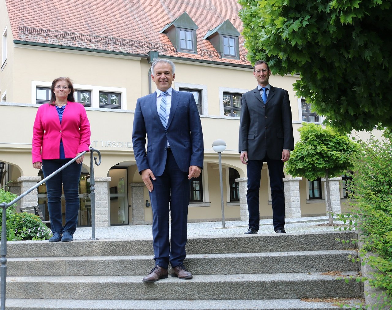 Regierungsdirektorin Regina Kestel, Landrat Roland Grillmeier, Oberregierungsrat Markus Zapf Bild Landratsamt TirschenreuthWolfgang Fenzl