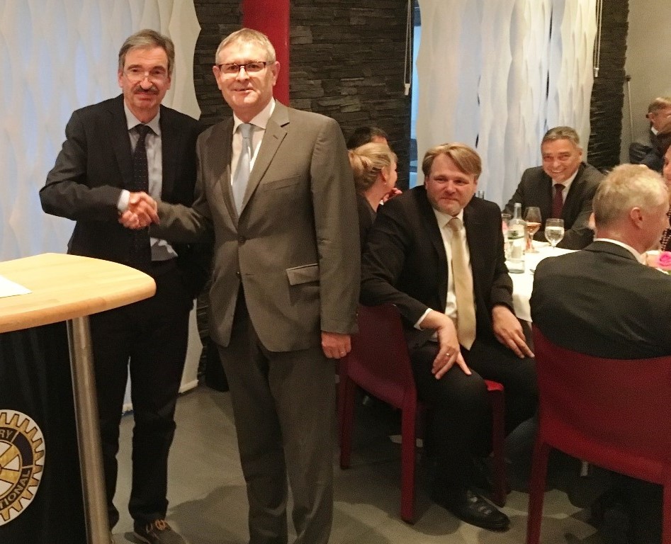 Rotary Weiden Präsidiumsübergabe neuer Präsident