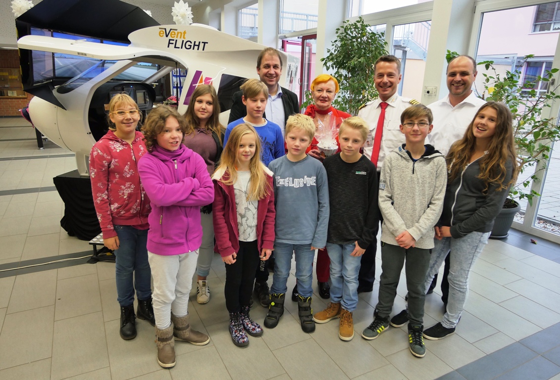 Strahlende Kinderaugen im Cockpit