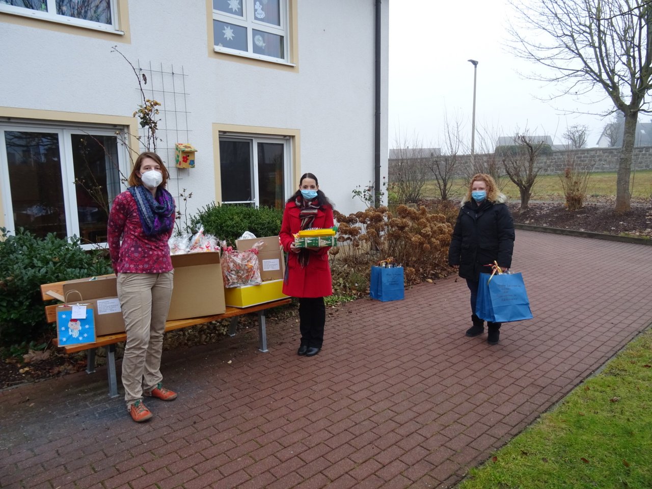 Jugendbeauftragete Besuch Geschenke Seniorenheim