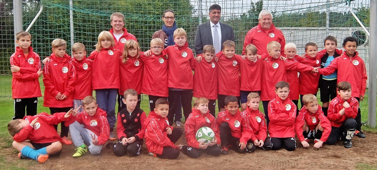 SV Grafenwöhr_Fußball_Regenjacken_Spende_Masching