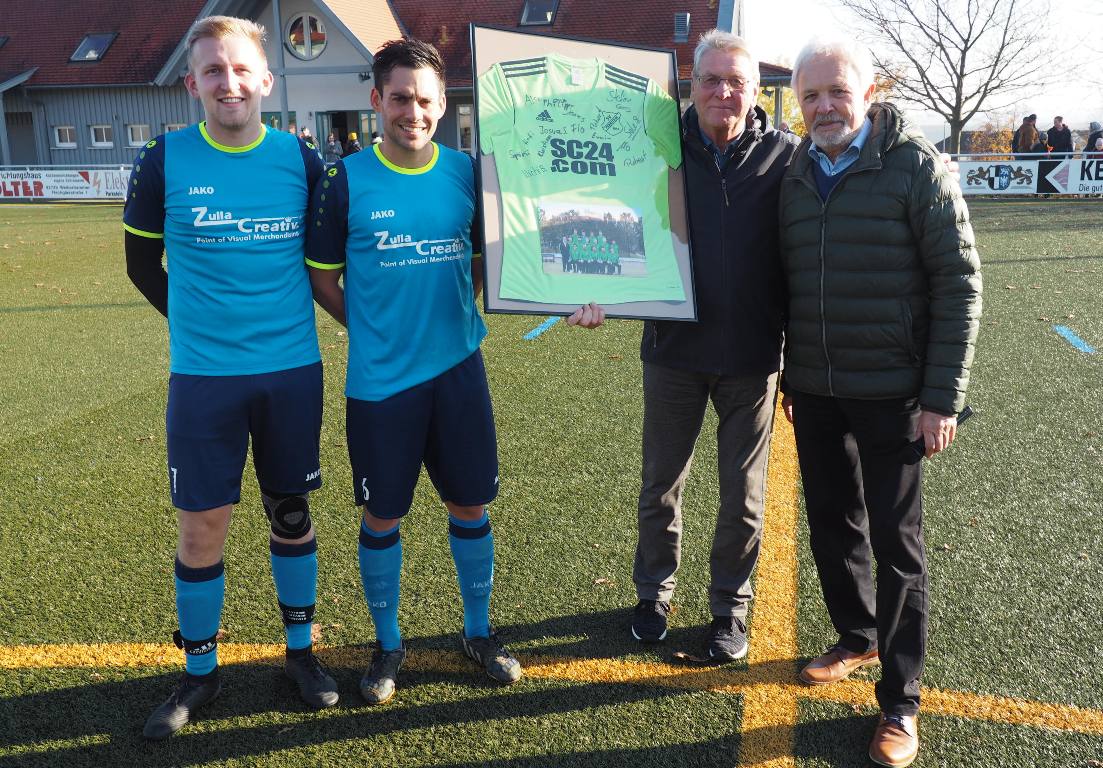 SV Parkstein Abschied treuester Fan Werner Ebneth Stadionsprecher Ehrenvorsitzender