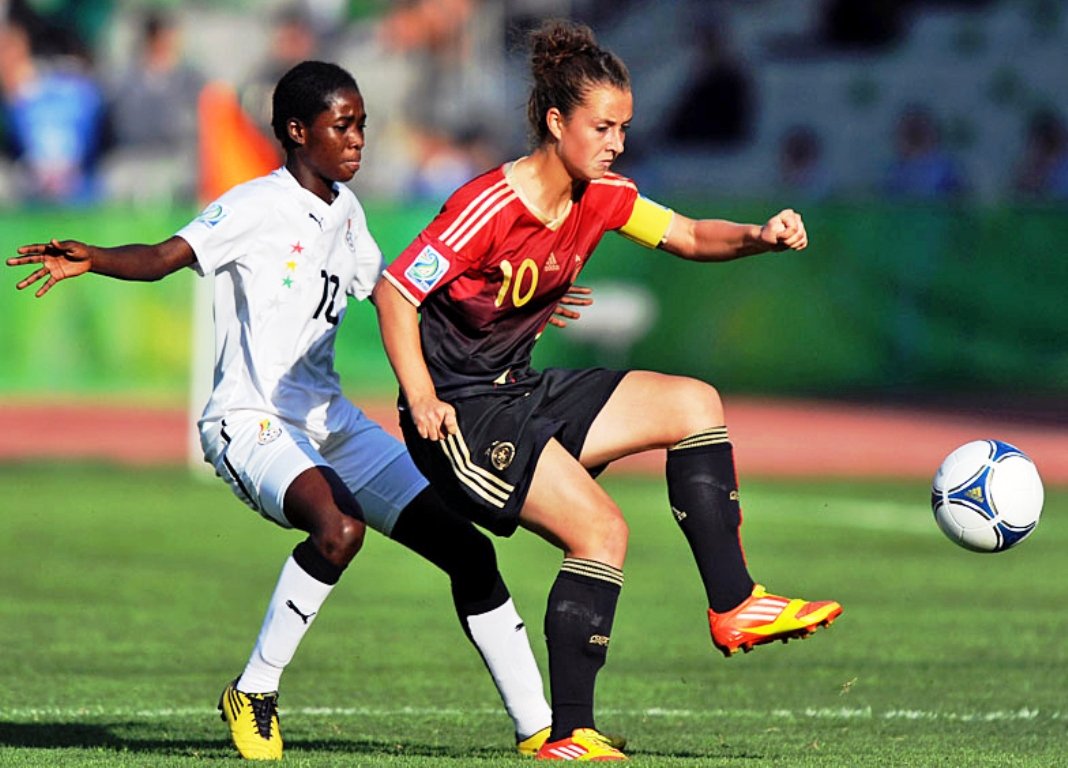 Sara Däbritz, Fußball, Spiel, Sport, Nationalmannschaft