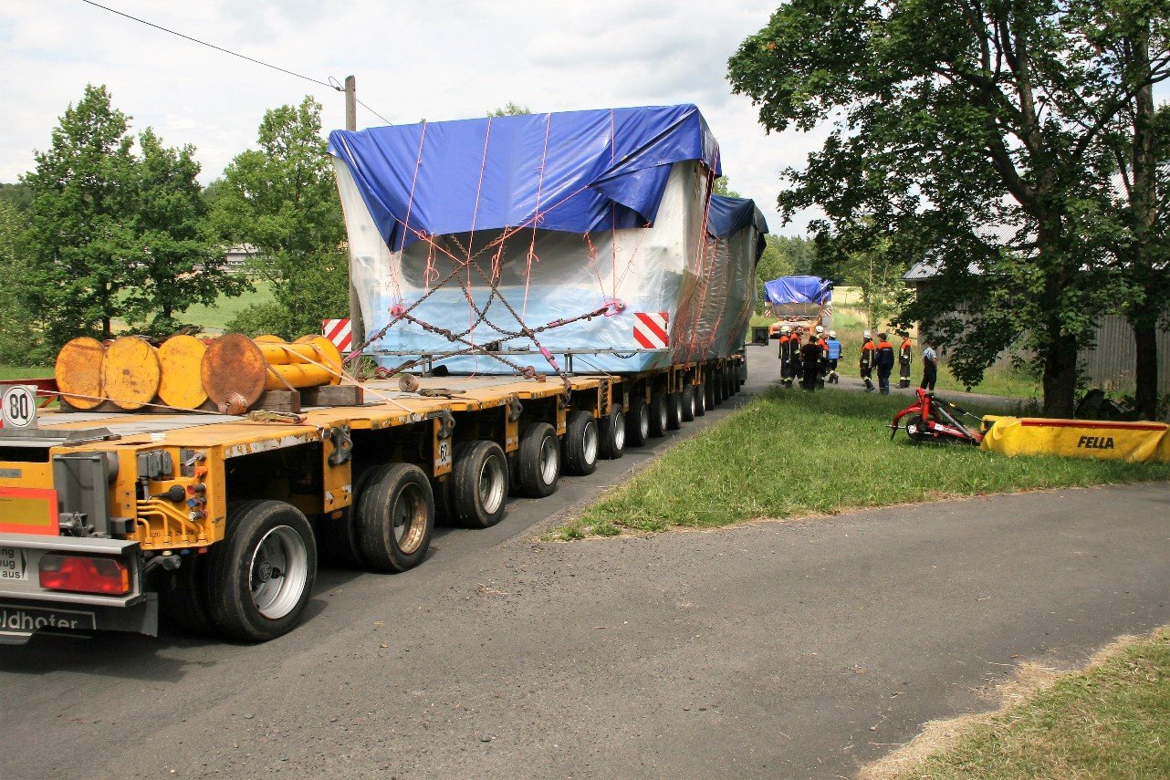 Sattelschlepper-Sonntag_Feuerwehr_(1)