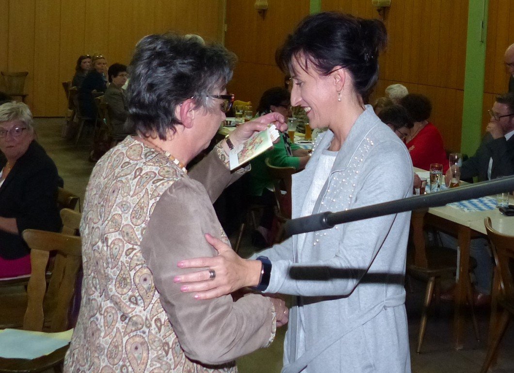 Schärtl_gratuliert_Schiffmann