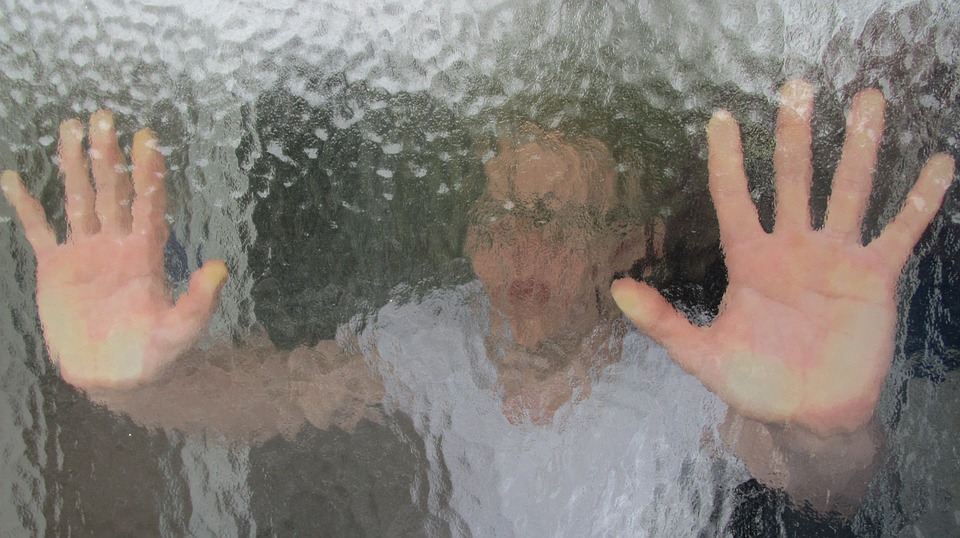 Scheibe, Glas, Mann, Hände, Gesicht, Fenster, Symbol, eingesperrt