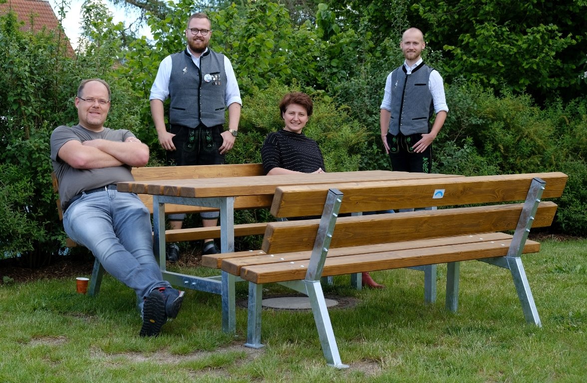 Schenkelzinterer Schwarzenbach Rastplatz Schwarzenbach Bürgermeister Thorsten Hallmann, Felix Bauernfeind, Bürgermeisterin Anja Kirschsieper, Andre Schubert