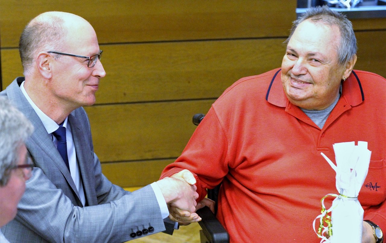 Schott_Weihnachtsfeier mit Rentnern_Ehemaligen_Jubilar Wolfgang Schmeisser