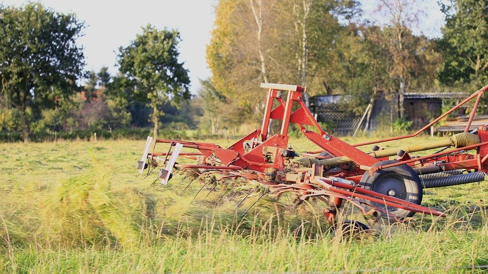 Schwader Landwirt Symbolbild