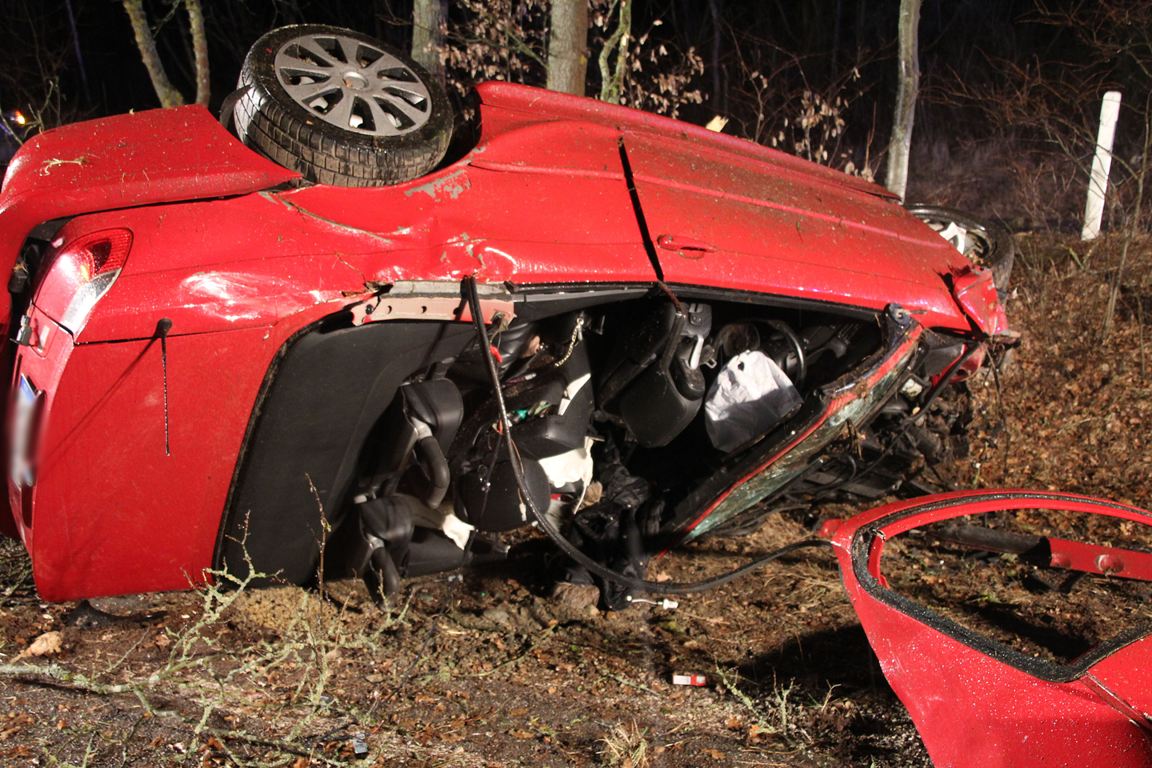 Schwerer Verkehrsunfall Pressath Trabitz Eschenbacher Straße B470 01