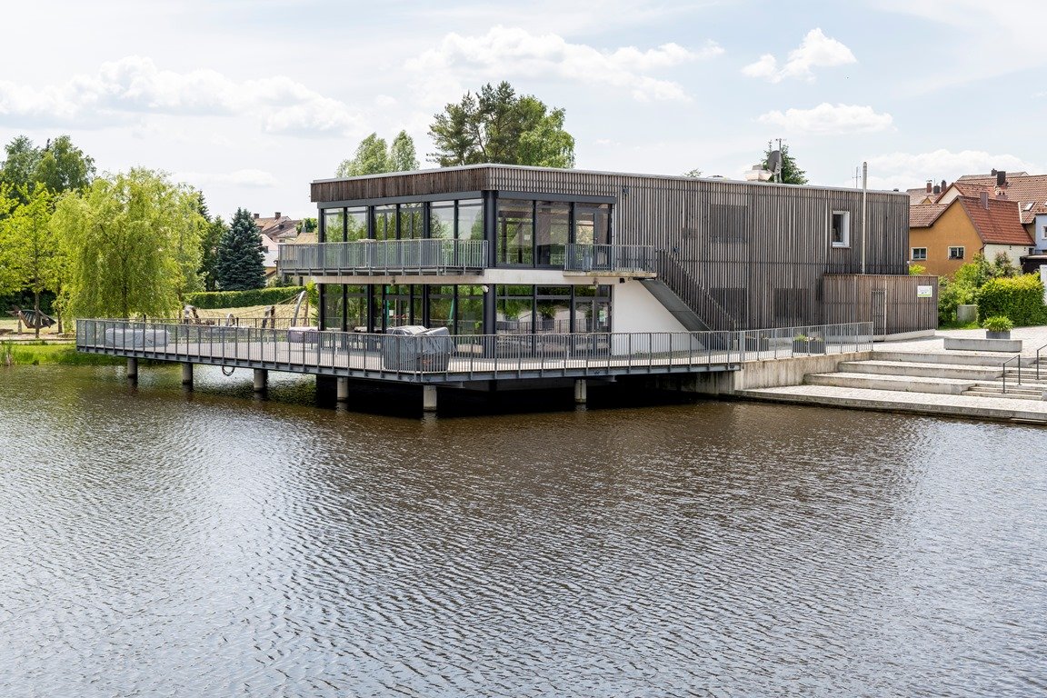 Von den Bergen zum See: Die Ziegler Group kauft Seenario