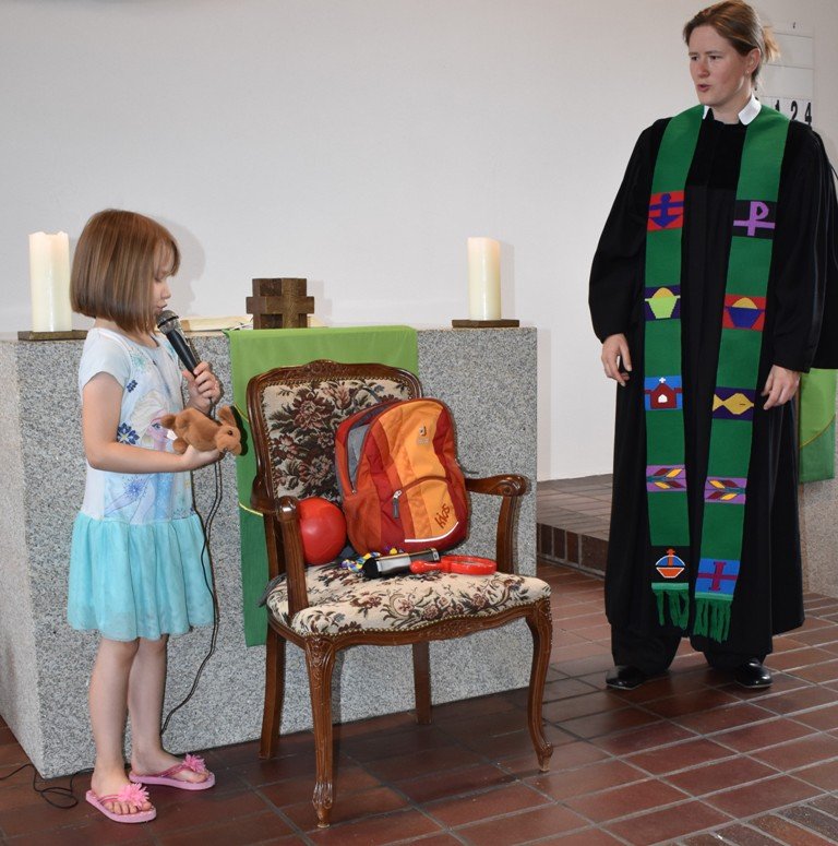 Segnung der Kita-Kinder beim Familiengottesdienst in der Michaelskirche1