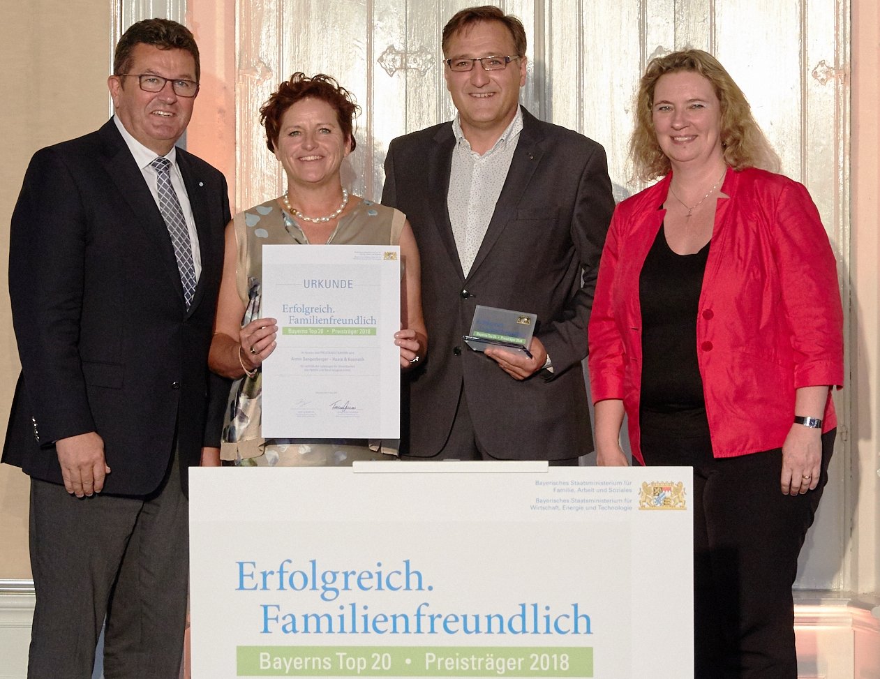 Auszeichnung Familienfreundliches Unternehmen Sengenberger Haare und Kosmetik (1)