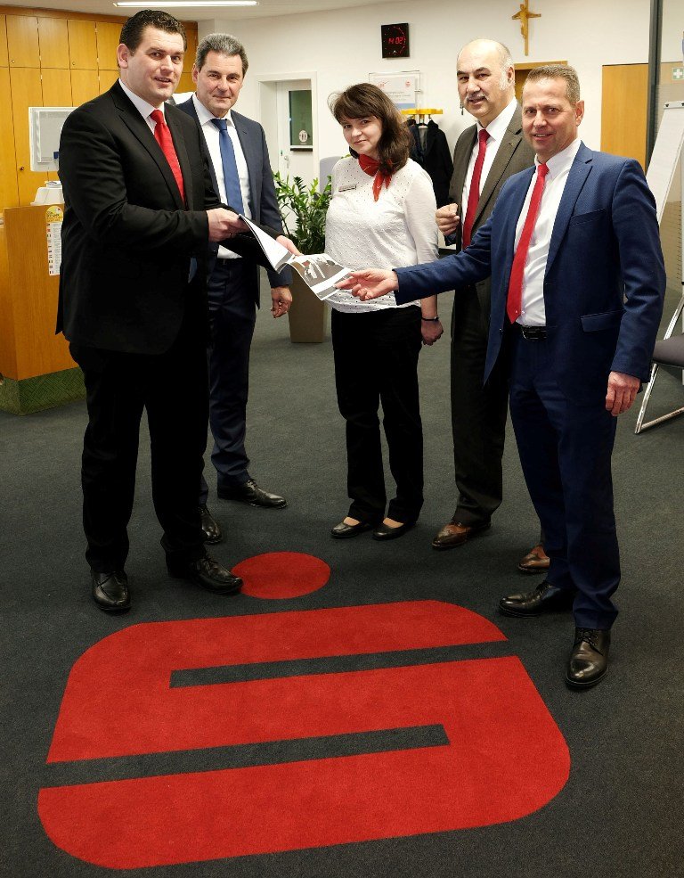 Sparkasse Mantel Renovierung beendet Neueröffnung 2019
