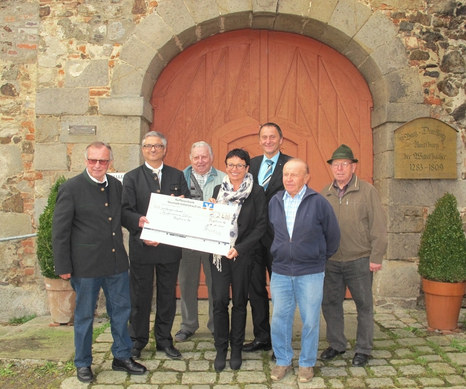 Schloss Burgtreswitz Spende Raiffeisenbank