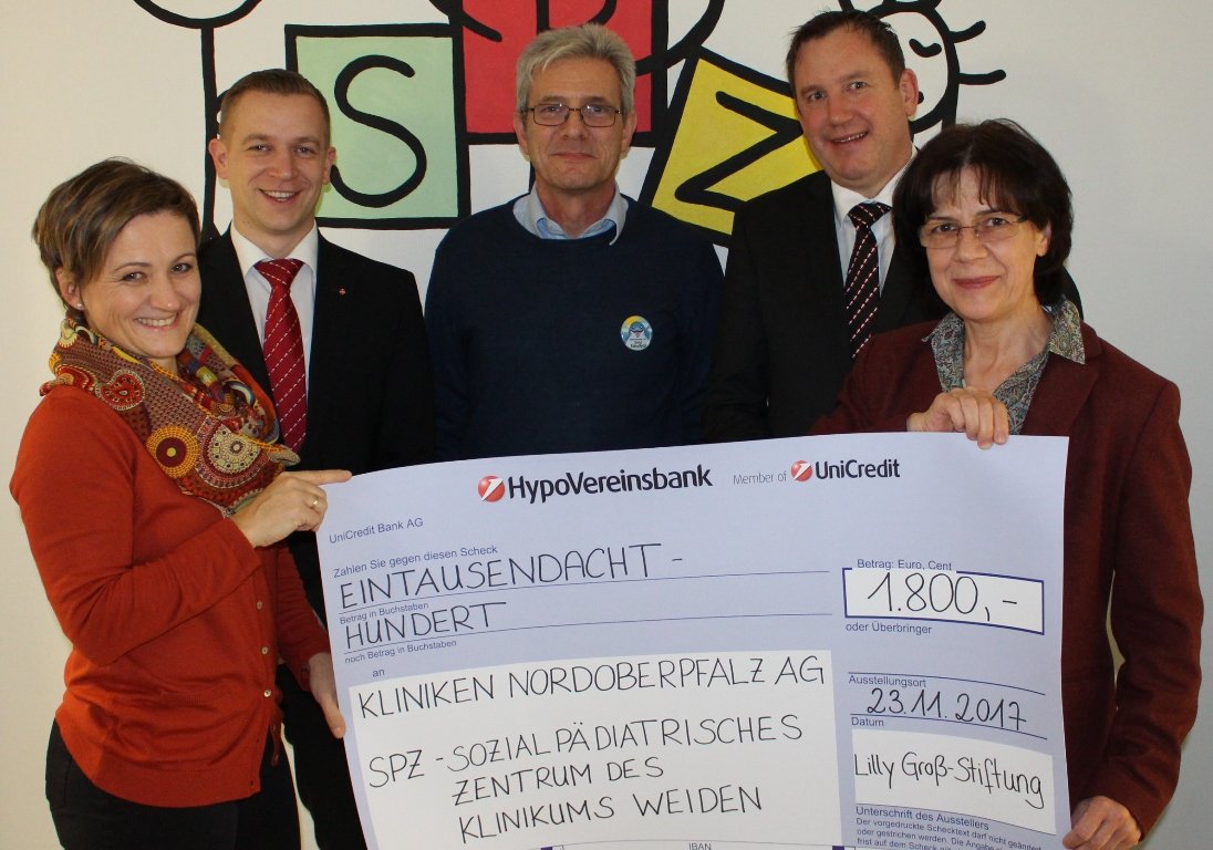 Spende_Lilly-Groß-Stiftung_SPZ HypoVereinsbank Spende Kliniken Nordoberpfalz AG