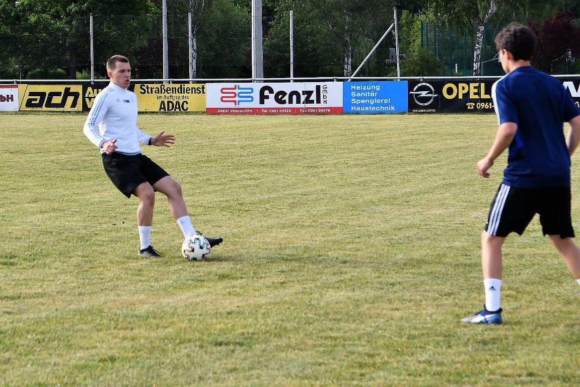 Spielvereinigung SpVgg Weiden Training trotz Corona Trainingszeiten 3