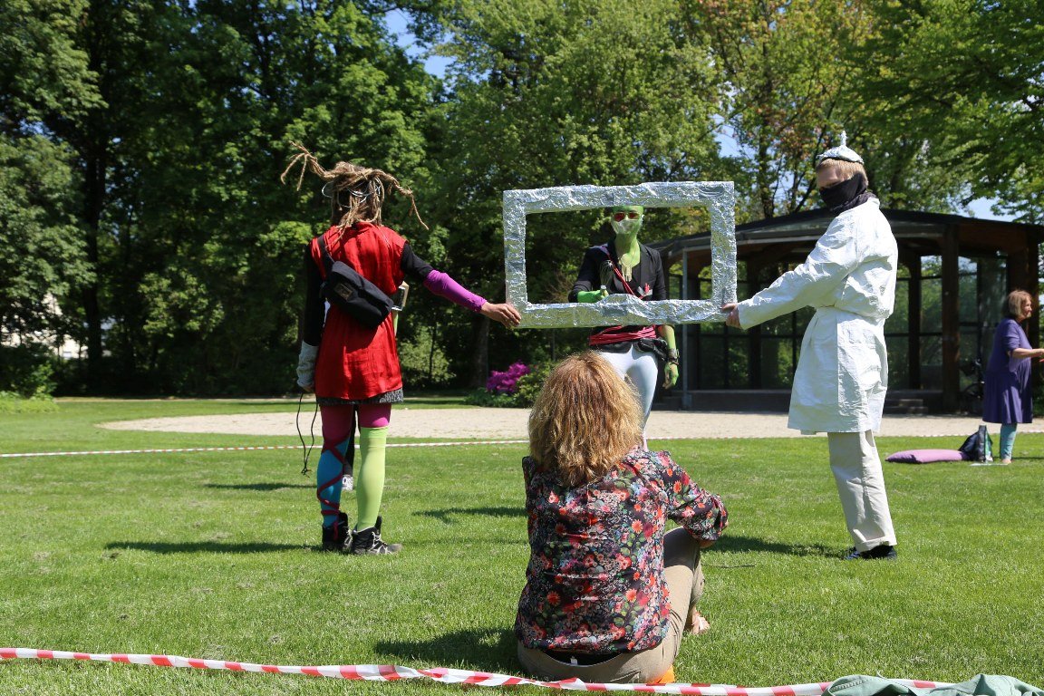 Spontandemo Weiden Oberer Markt Meditation Weiden Stadtpark Polizei Bilder NEWS5 Wellenhöfer (10)
