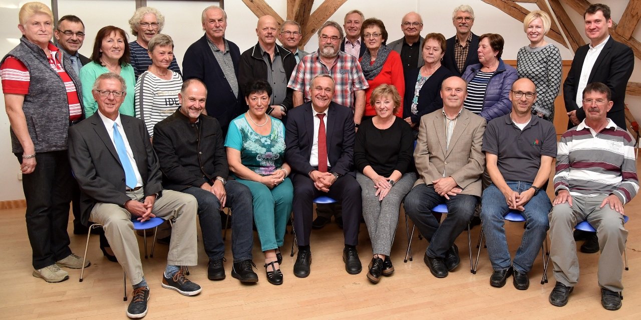 Stadt Weiden verabschiedet städtische Mitarbeiter Dezernat Bilder Jürgen Wilke1