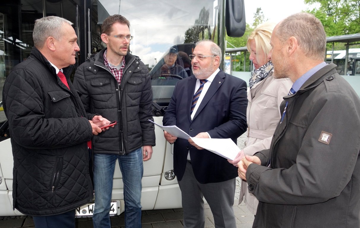 Stadtbus Weiden WLAN Bilanz Internet im Bus Kurt Seggewiß, Andreas Bauer, Wolfgang Wies, Nicole Hammerl, Reinhold Gailer