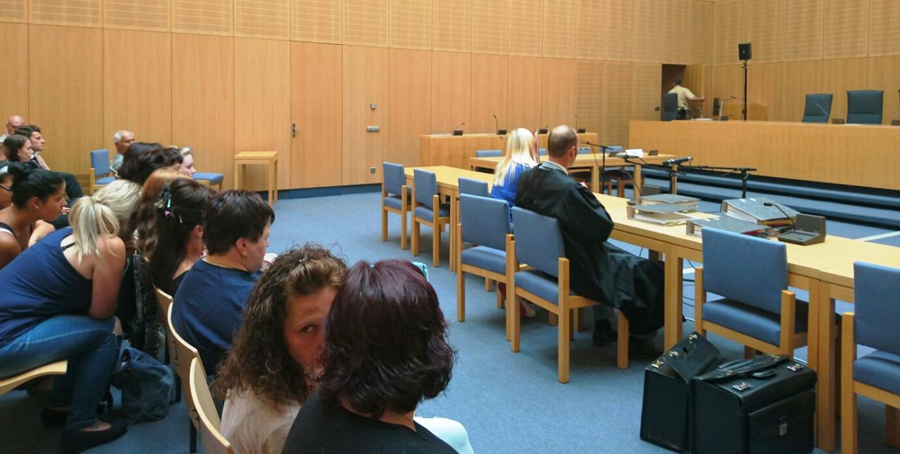 Steffi D, Gericht, Verhandlung, Urteil, Prozess, Kindstötung, NeustadtWN (1)