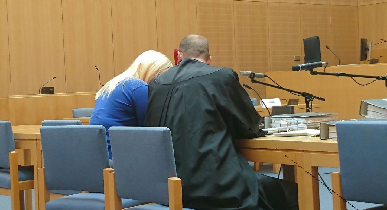 Steffi D, Gericht, Verhandlung, Urteil, Prozess, Kindstötung, NeustadtWN (2)