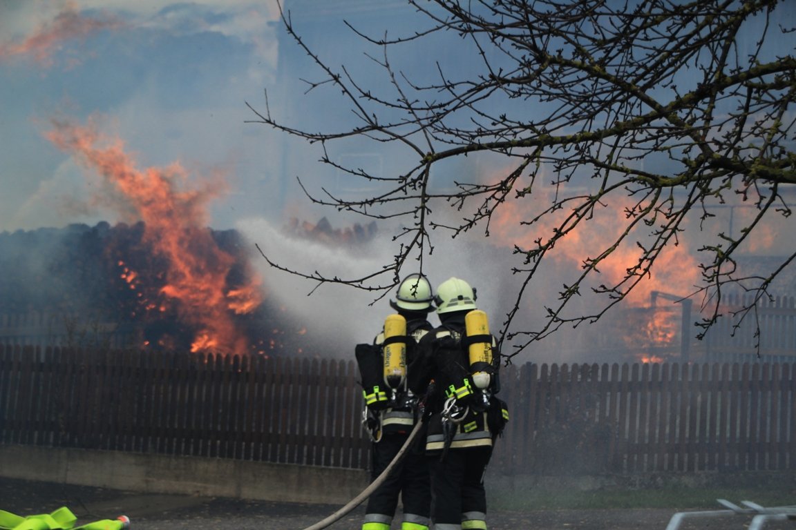 Wohnhausbrand in Maxhütte-Haidhof verursacht 400.000 € Schaden