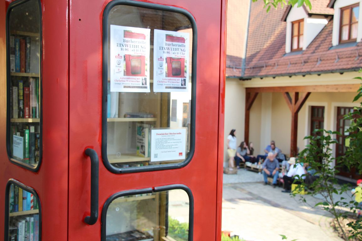 Telefonzelle Offener Bücherschrank Kirchenthumbach 1