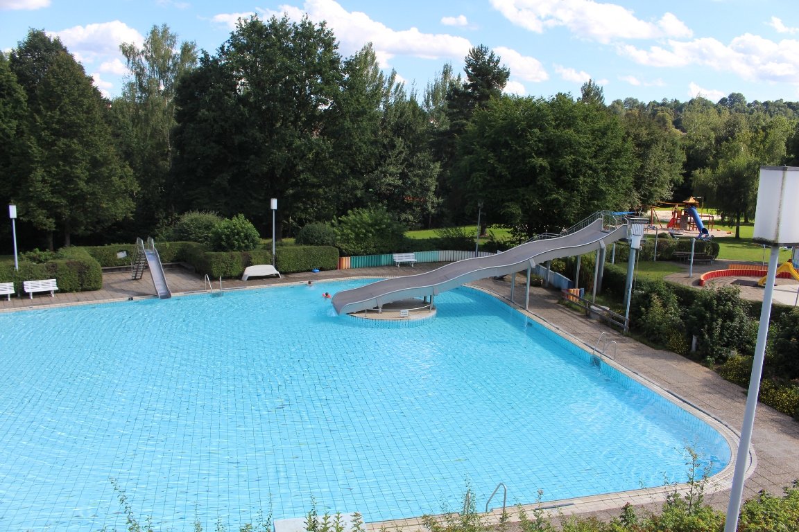 Terrassenbad Pleystein ist beliebtester Badeort der Nordoberpfalz Nordoberpfälzer Freibad Schwimmbad Pleystein (2)