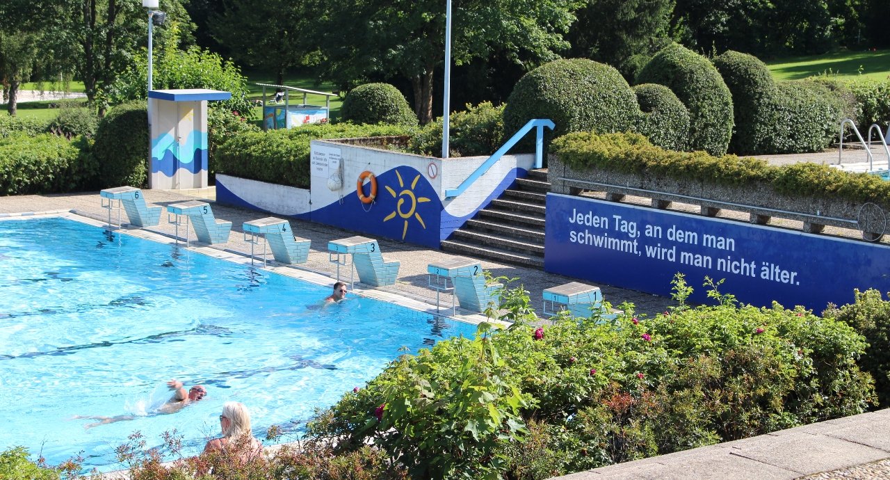 Terrassenbad Pleystein ist beliebtester Badeort der Nordoberpfalz Nordoberpfälzer Freibad Schwimmbad Pleystein (9)