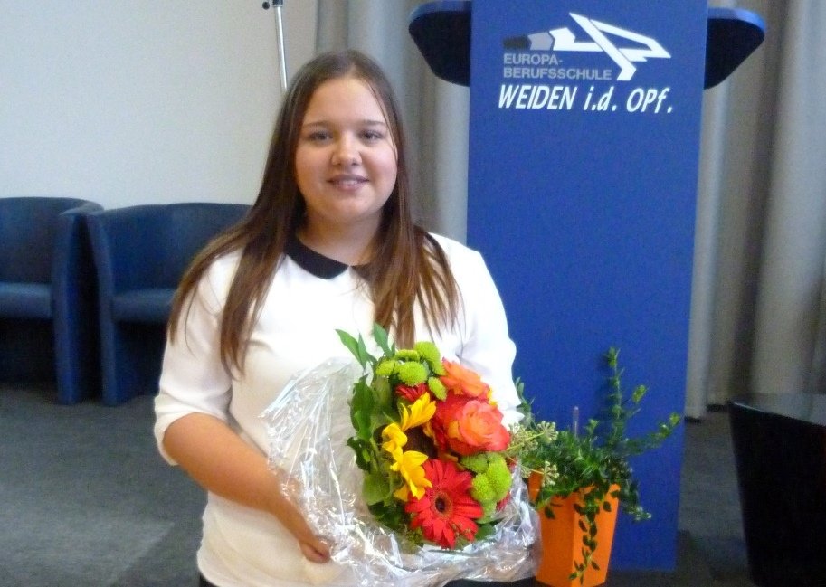 Jacqueline Thoma Musik Ehrung Berufsschule Weiden Azubis