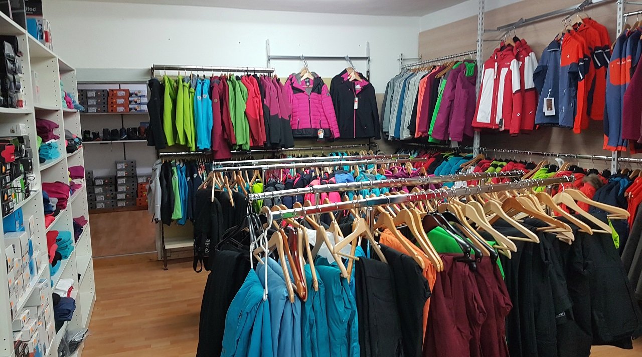 Tirschenreuth_Sport und Spiel Bartsch_Sportkleidung