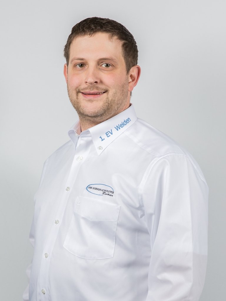Tobias Hacker Blue Devils 1. EV Weiden