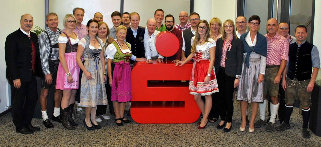 Trachtentag_Gruppenbild Sparkasse Vereinigten Sparkasse Neustadt Eschenbach Vohenstrauß