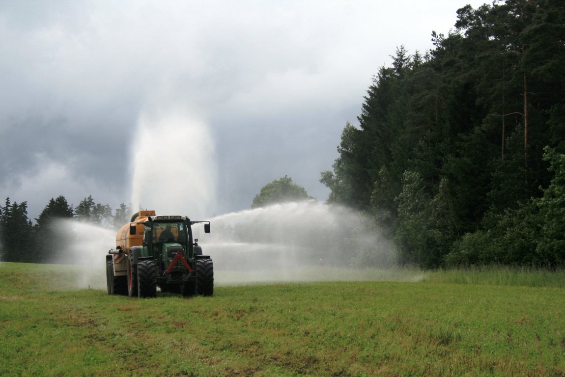 Güllefäßer Hitzebrand Hitze Feuer Feld