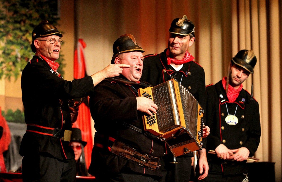 Preis für Altneihauser Feierwehrkapell'n: Neugirg und Co. begeistern in Baden