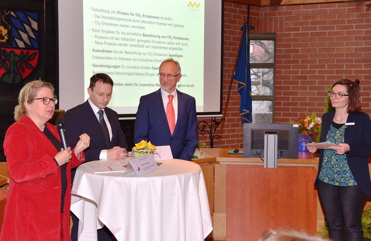 Umweltministerin Svenja Schulze in Weiden (3)